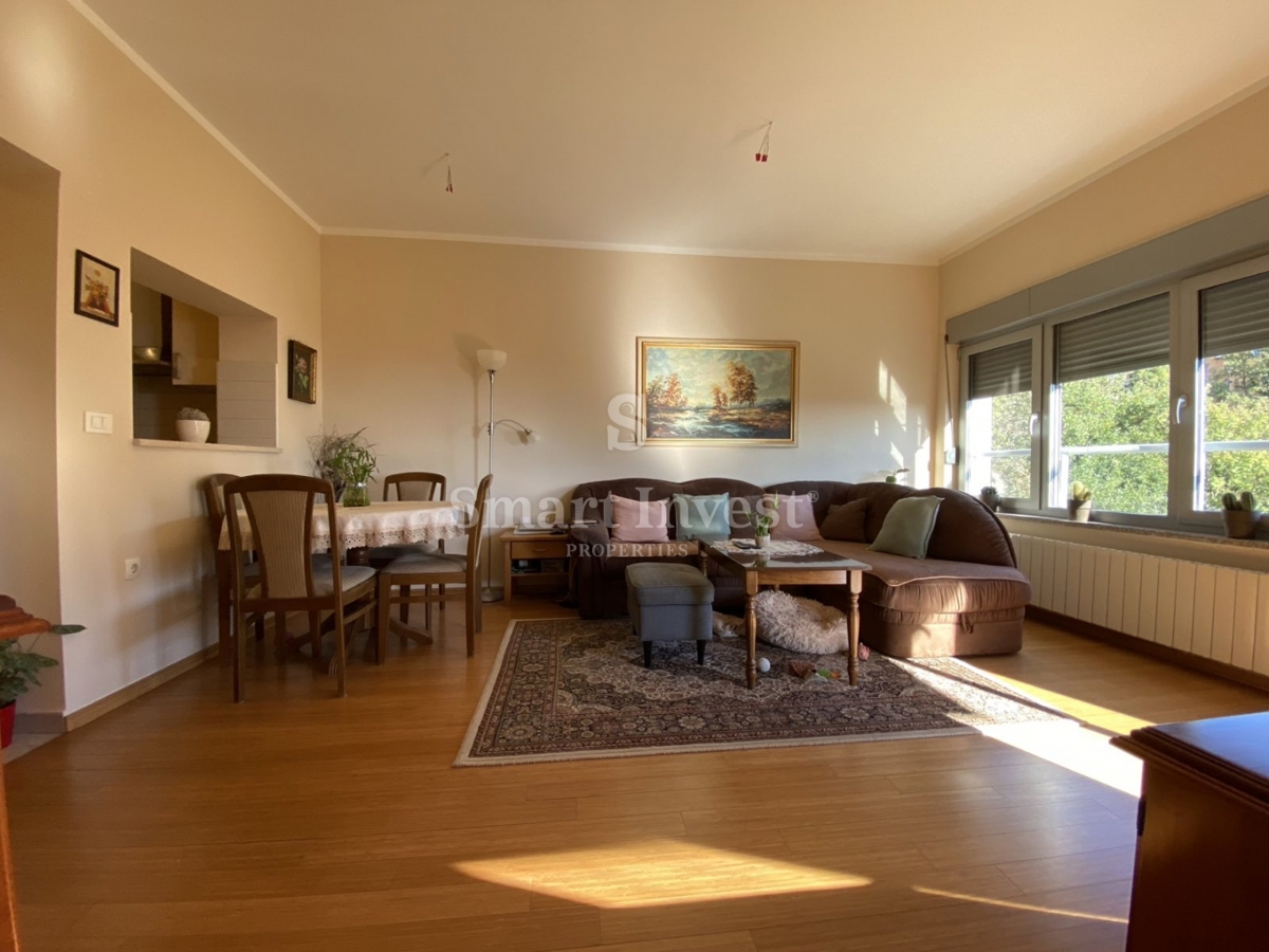 FIUME - DONJI ZAMET, appartamento bilocale  con balcone e garage