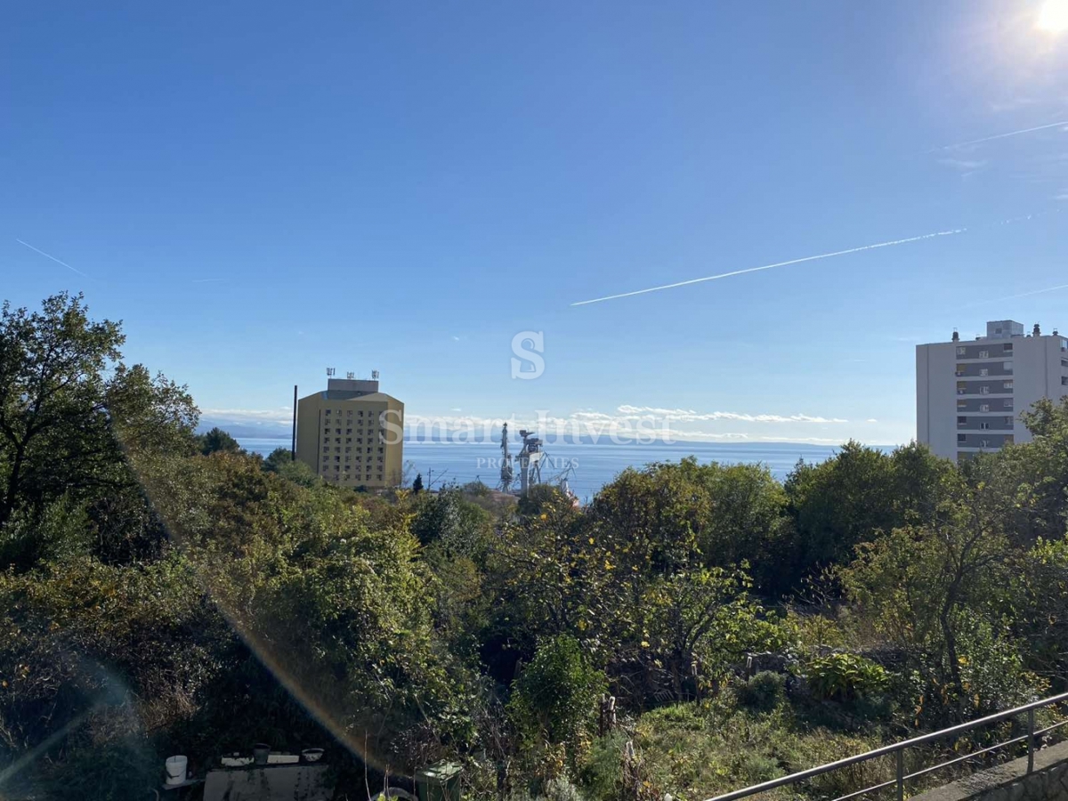 FIUME - DONJI ZAMET, appartamento bilocale  con balcone e garage