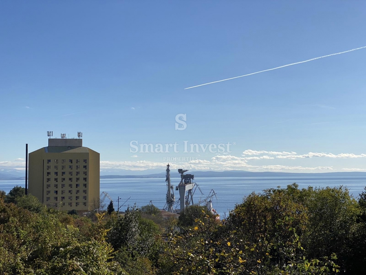 FIUME - DONJI ZAMET, appartamento bilocale  con balcone e garage