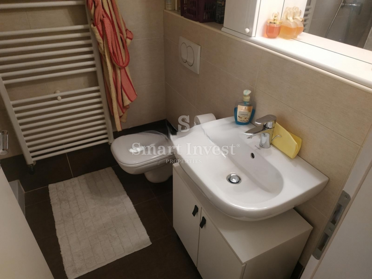 FIUME - DONJI ZAMET, appartamento bilocale  con balcone e garage