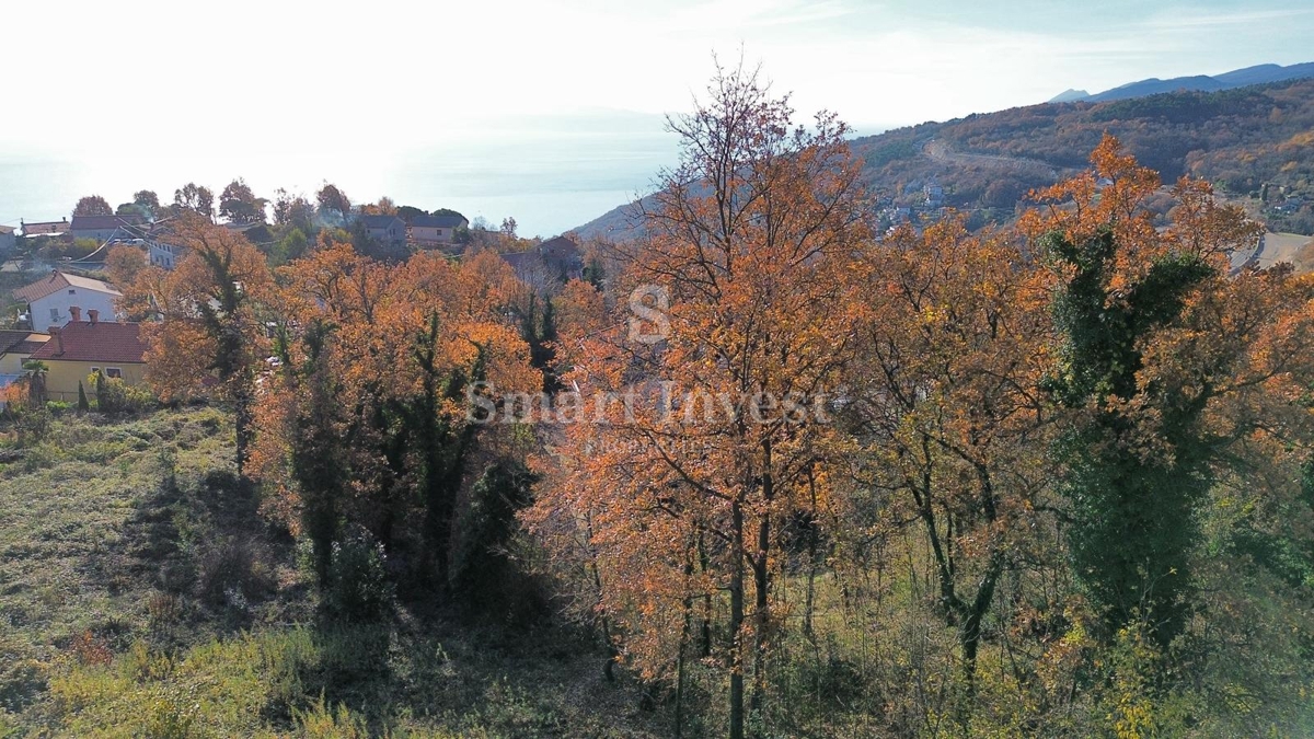 OPATIJA - BREGI, terreno con vista mare per la costruzione di due ville