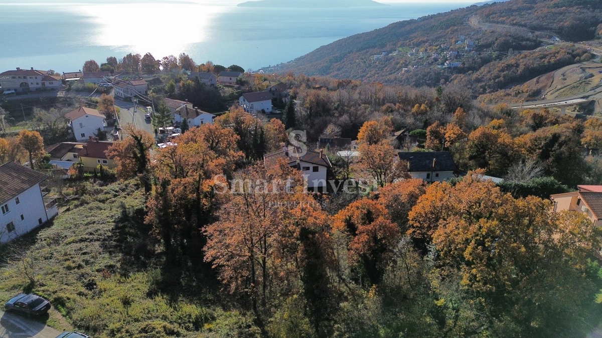 OPATIJA - BREGI, terreno con vista mare per la costruzione di due ville