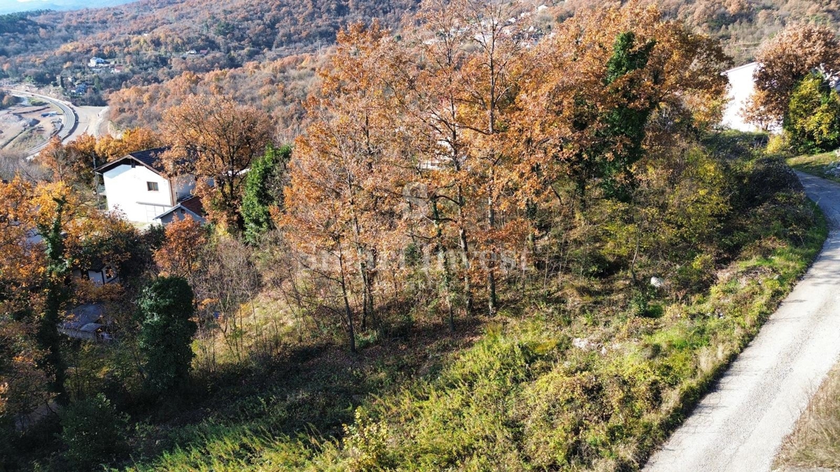 OPATIJA - BREGI, terreno con vista mare per la costruzione di due ville
