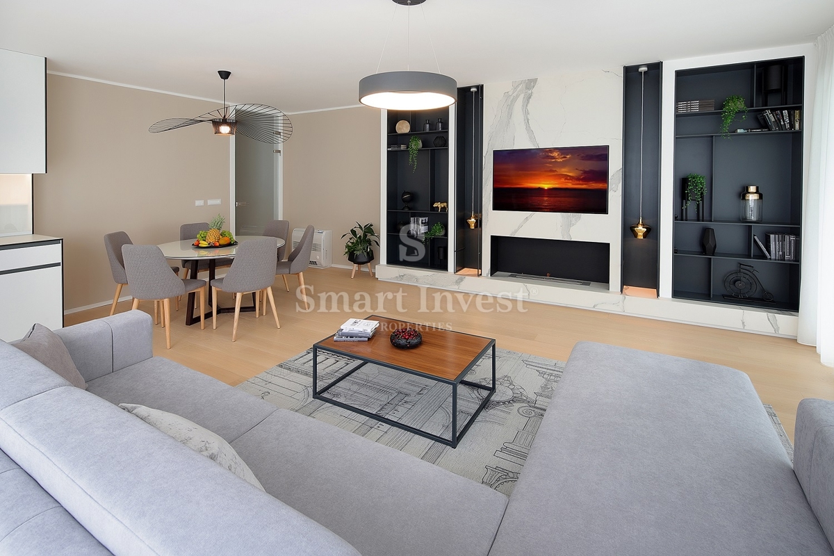 IČIĆI, lussuoso appartamento in un nuovo edificio con piscina, a 100 m dal mare