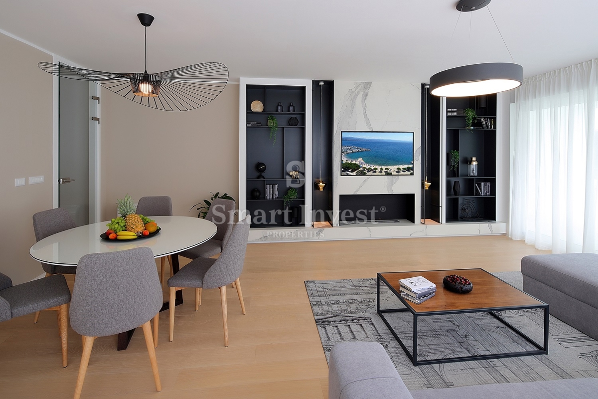 IČIĆI, lussuoso appartamento in un nuovo edificio con piscina, a 100 m dal mare