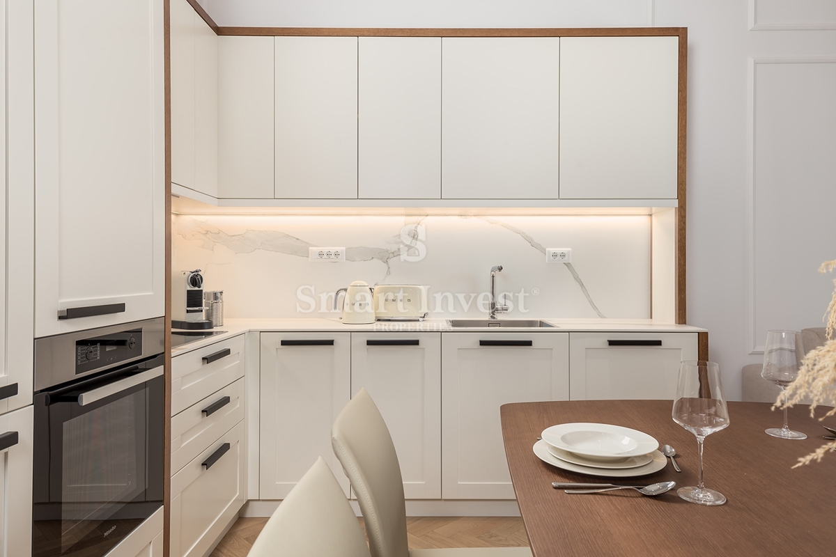 ABBAZIA – CENTRO, lussuoso appartamento fronte mare con terrazza in villa ristrutturata