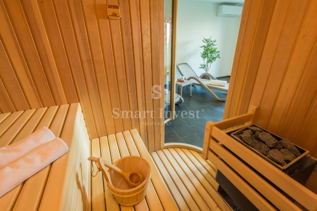 IKA - OPRIĆ, villa con 4 appartamenti e vista panoramica sul mare