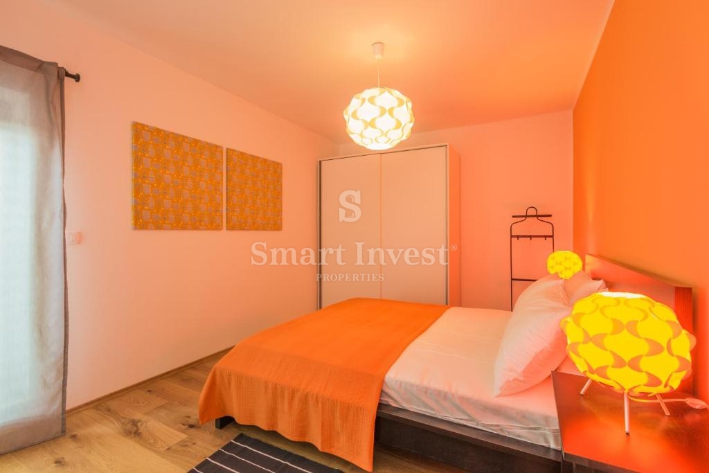 IKA - OPRIĆ, villa con 4 appartamenti e vista panoramica sul mare