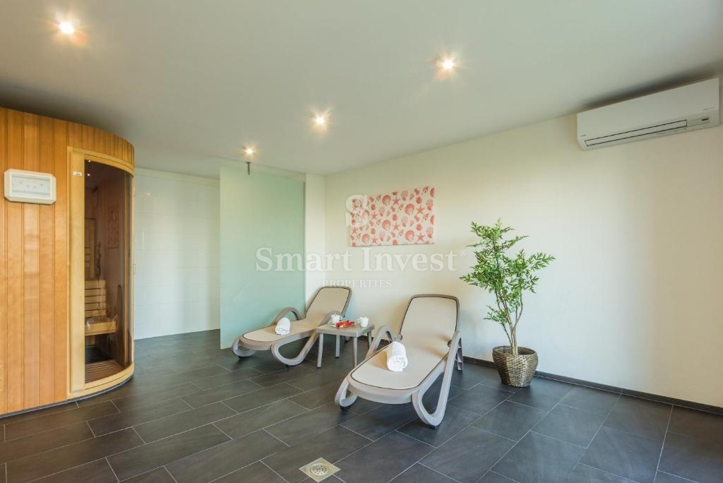 IKA - OPRIĆ, villa con 4 appartamenti e vista panoramica sul mare