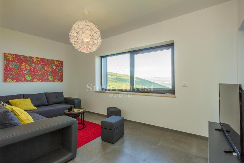 IKA - OPRIĆ, villa con 4 appartamenti e vista panoramica sul mare