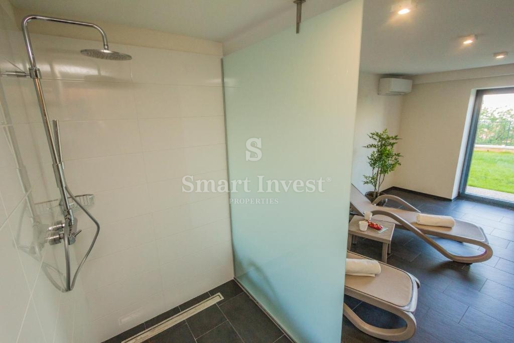 IKA - OPRIĆ, villa con 4 appartamenti e vista panoramica sul mare