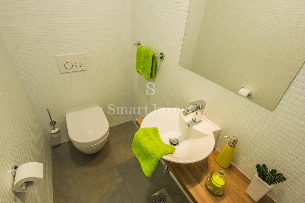 IKA - OPRIĆ, villa con 4 appartamenti e vista panoramica sul mare