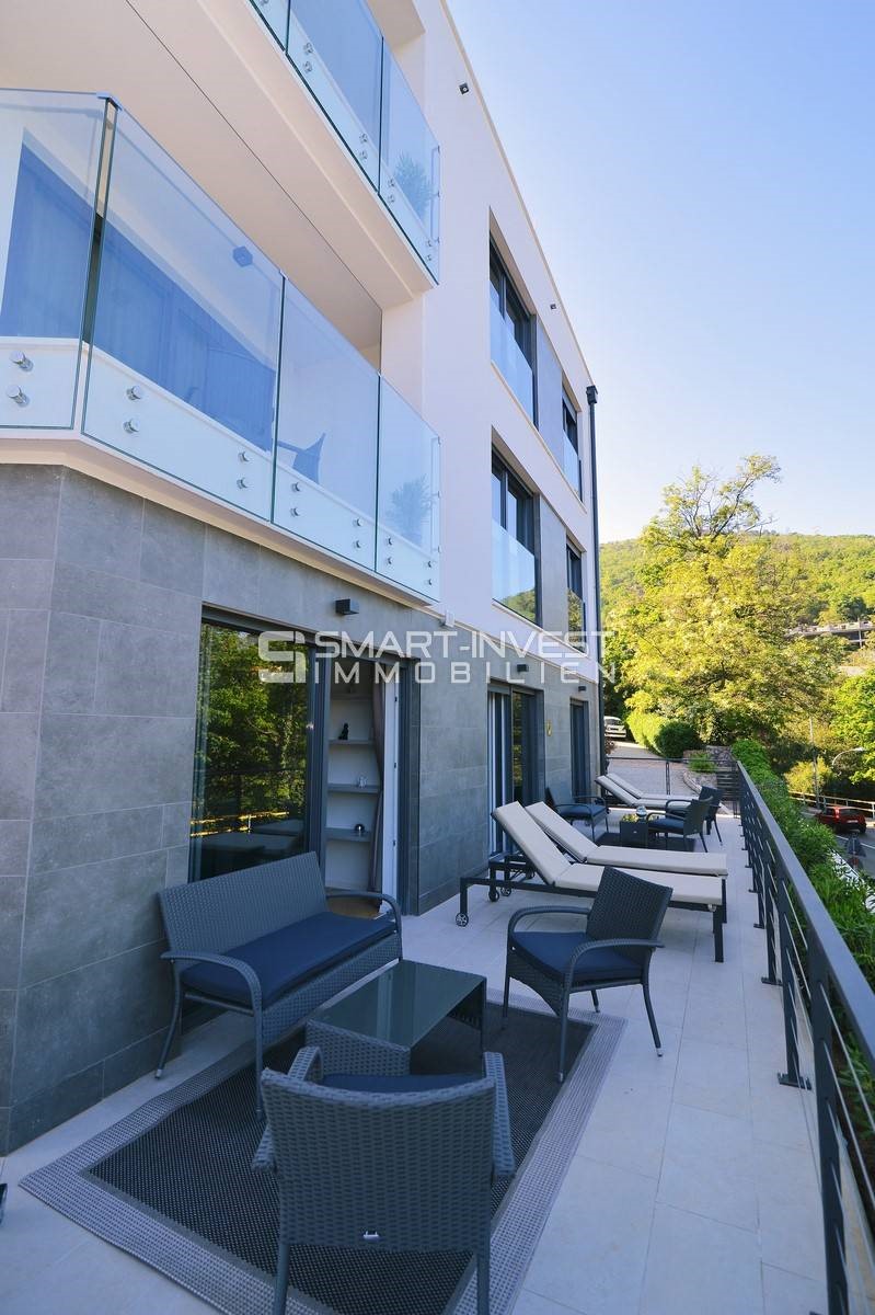 OPATIJA - CENTER, Luxury villa with 6 apartment and sea view