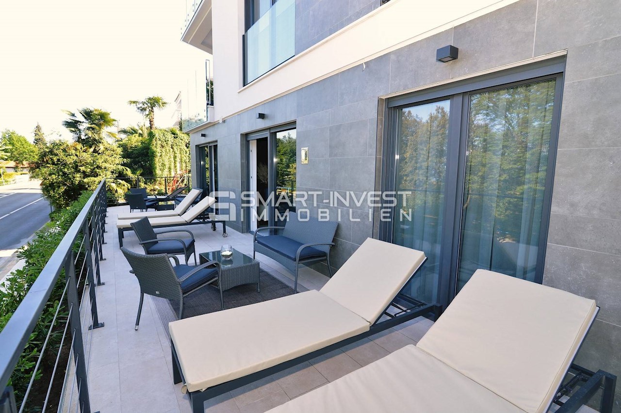 OPATIJA - CENTER, Luxury villa with 6 apartment and sea view