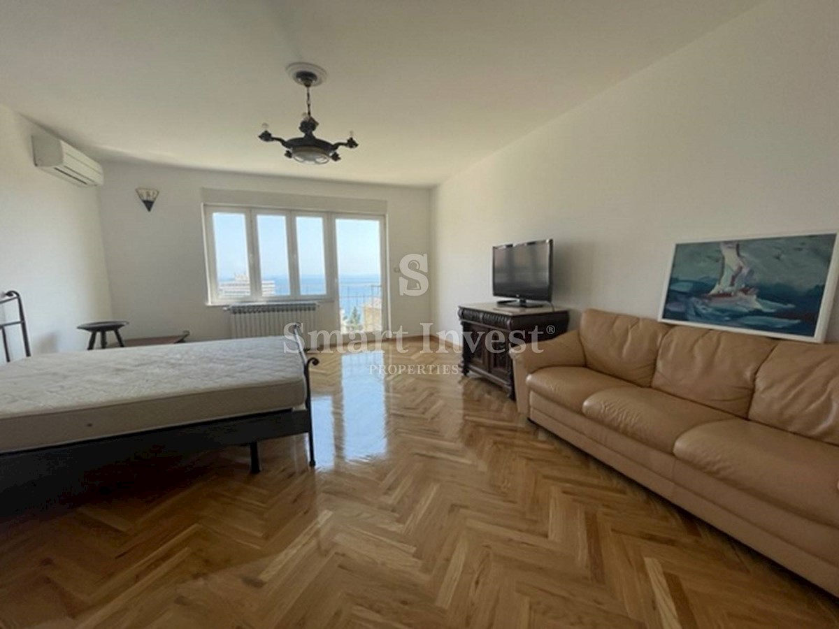 OPATIJA, 3-bedrooms apartment with sea view and parking