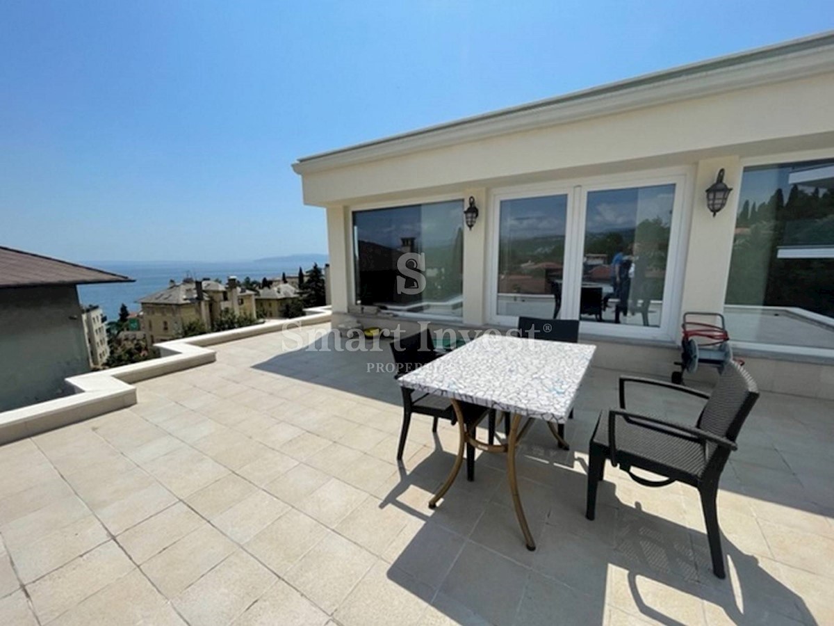 OPATIJA, 3-bedrooms apartment with sea view and parking