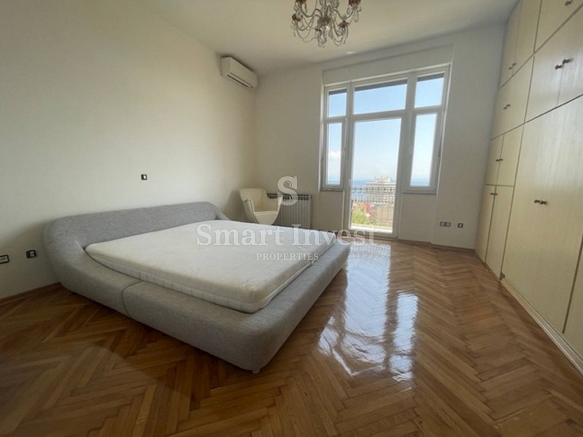 OPATIJA, 3-bedrooms apartment with sea view and parking