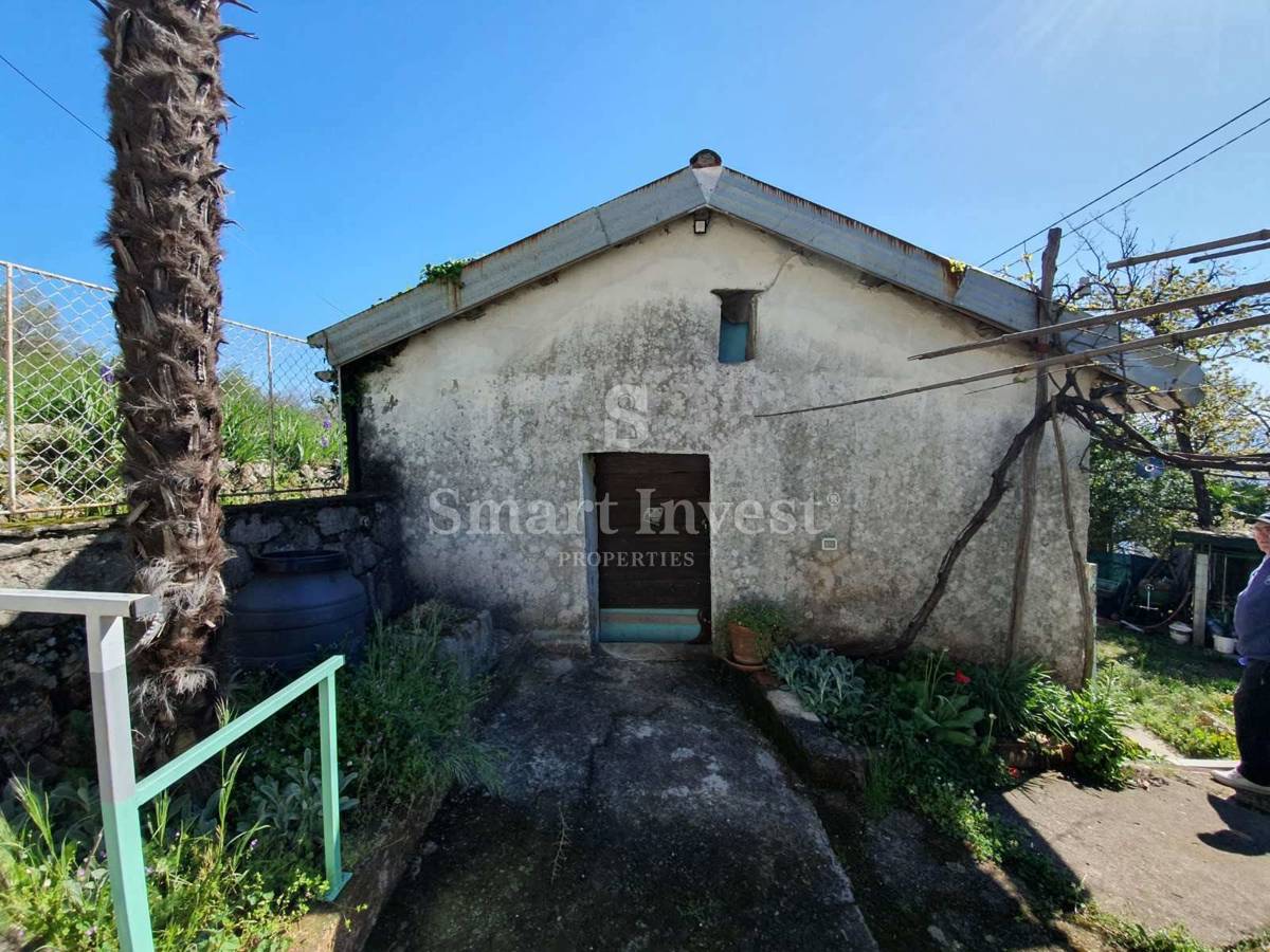 LAURANA - LIGANJ, Tenuta con vecchie case e vista mare, in vendita