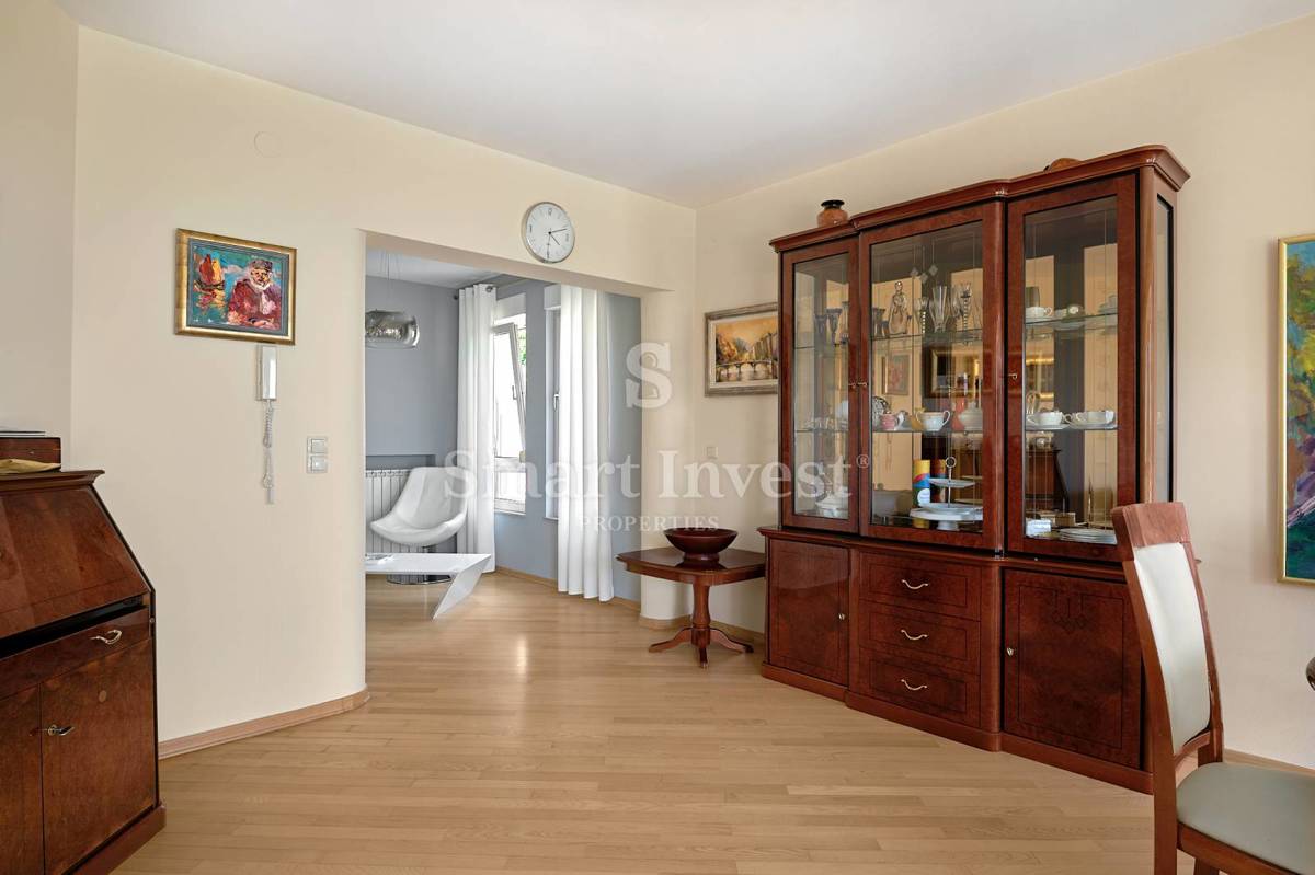 ABBAZIA, Villa con vista mare e ampio giardino, in vendita