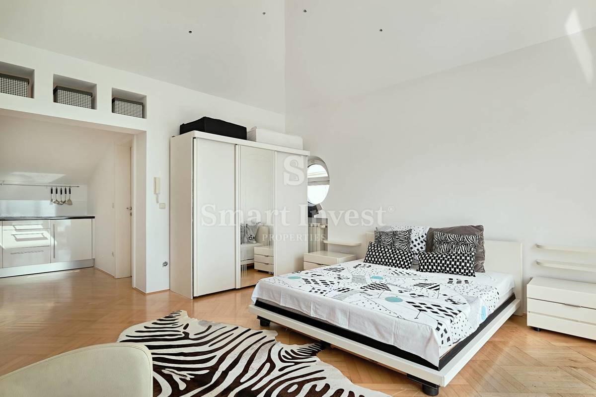 ABBAZIA, Villa con vista mare e ampio giardino, in vendita