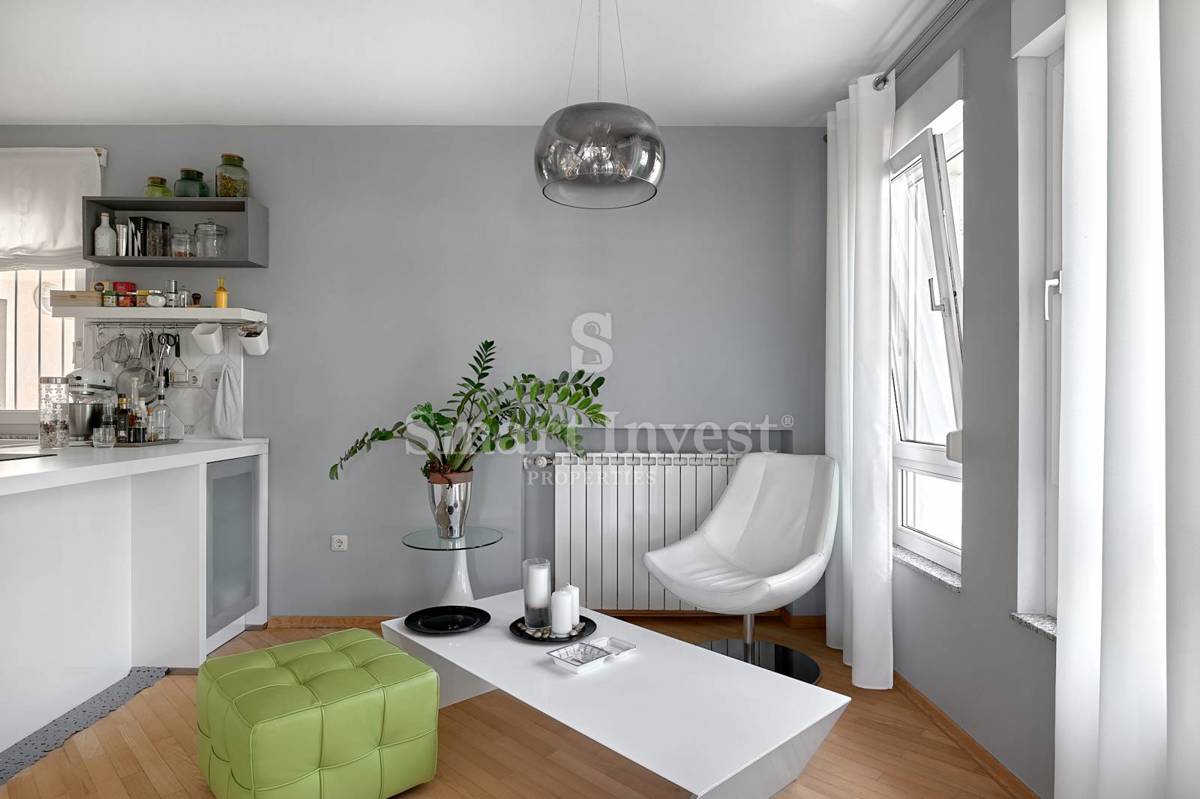 ABBAZIA, Villa con vista mare e ampio giardino, in vendita