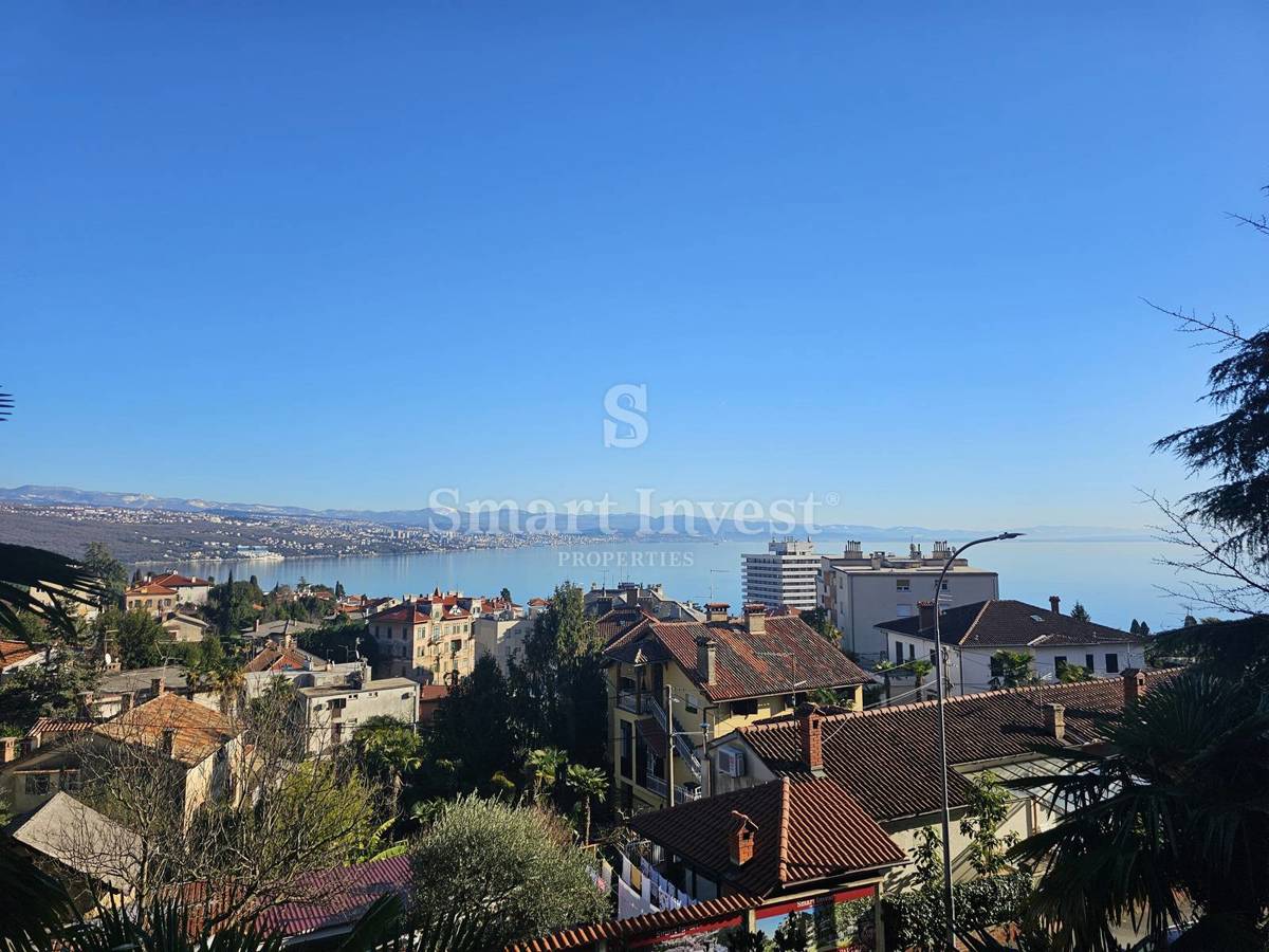 ABBAZIA - CENTRO, Casa indipendente con vista mare, vicino al mare