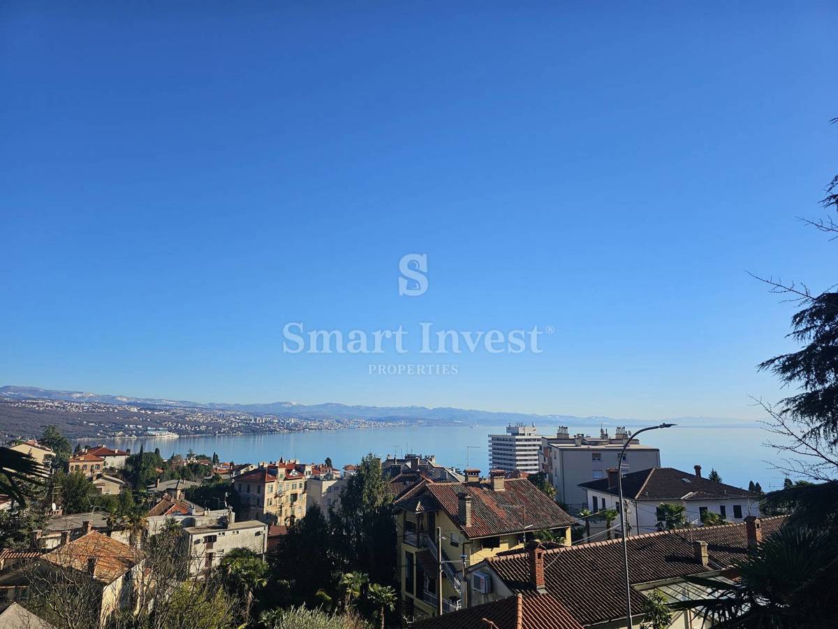 ABBAZIA - CENTRO, Casa indipendente con vista mare, vicino al mare