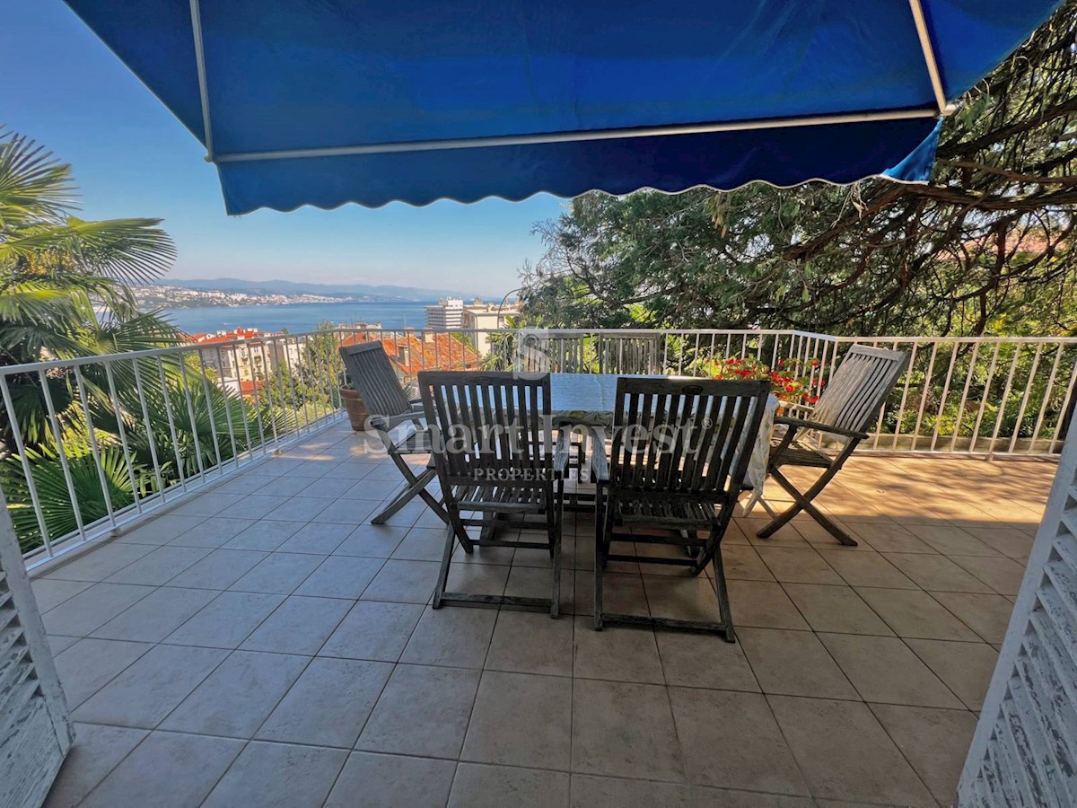 ABBAZIA - CENTRO, Casa indipendente con vista mare, vicino al mare