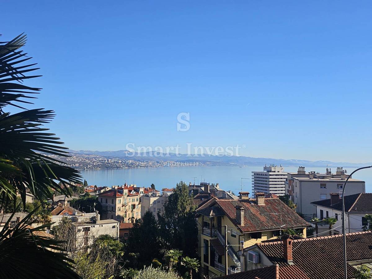 ABBAZIA - CENTRO, Casa indipendente con vista mare, vicino al mare