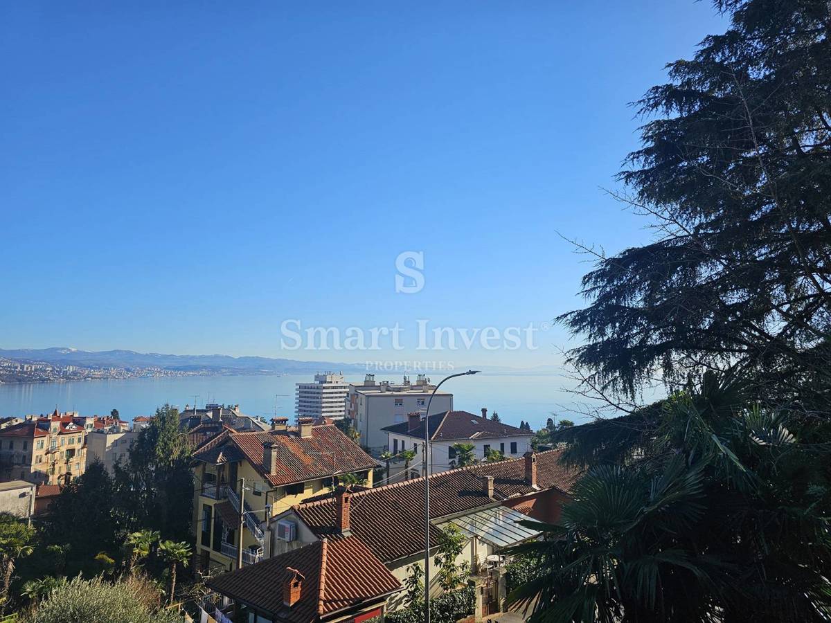 ABBAZIA - CENTRO, Casa indipendente con vista mare, vicino al mare