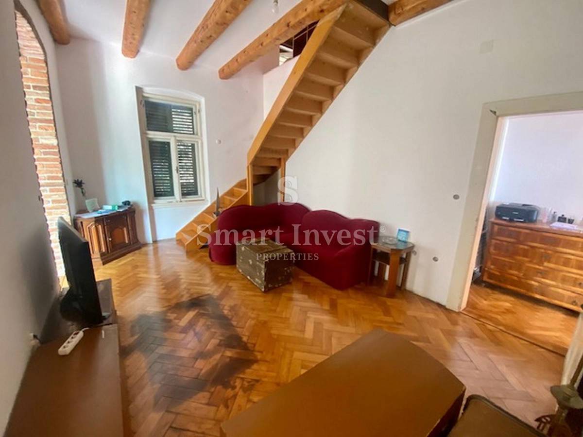 ABBAZIA, appartamento duplex fronte mare, in vendita