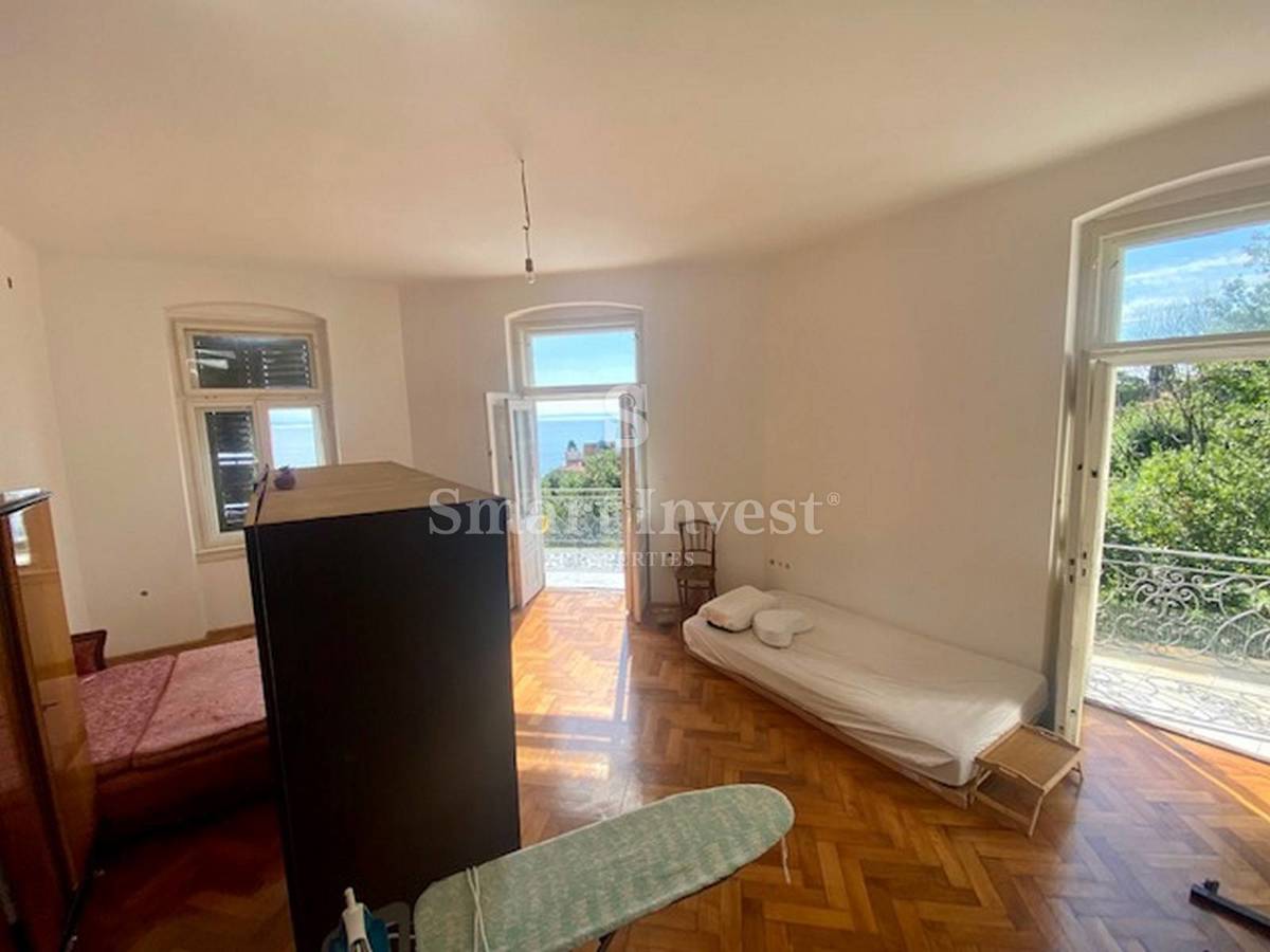 ABBAZIA, appartamento duplex fronte mare, in vendita