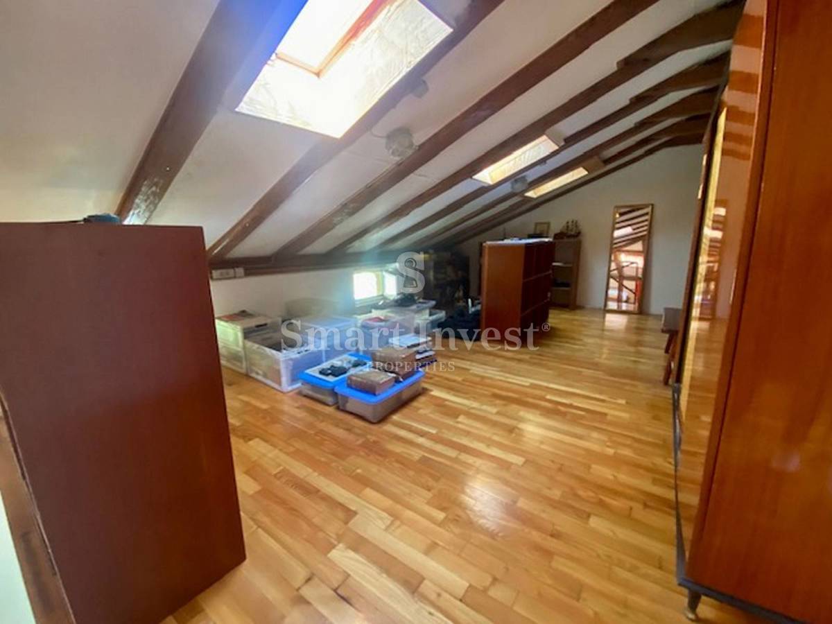 ABBAZIA, appartamento duplex fronte mare, in vendita