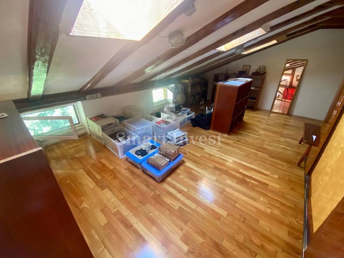 ABBAZIA, appartamento duplex fronte mare, in vendita