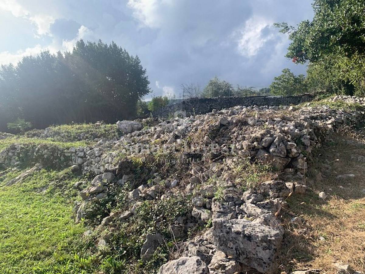 ABBAZIA - IKA, terreno edificabile con splendida vista mare