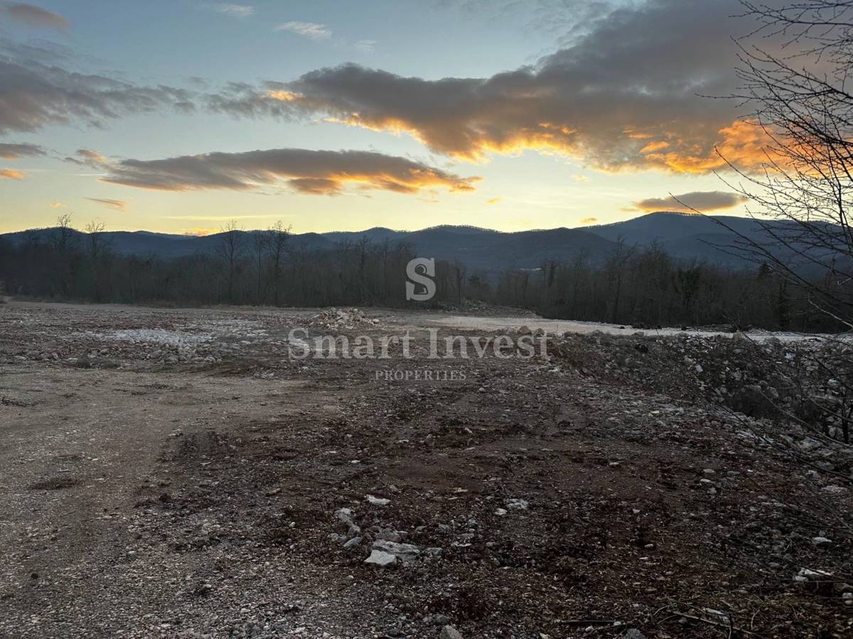 MATULJI - BRGUD, terreno edificabile di 2000 m2