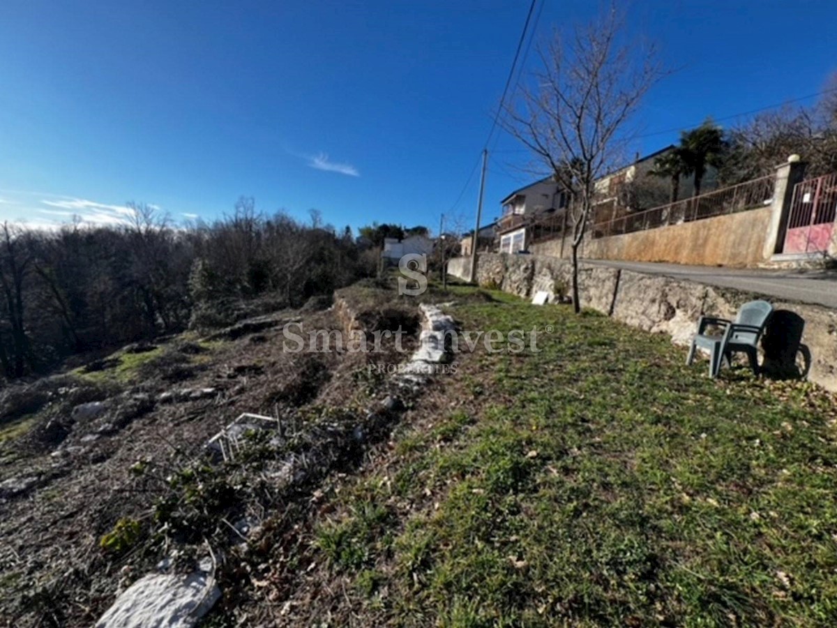 ABBAZIA - BREGI, terreno edificabile di 5208 m2 con vista mare