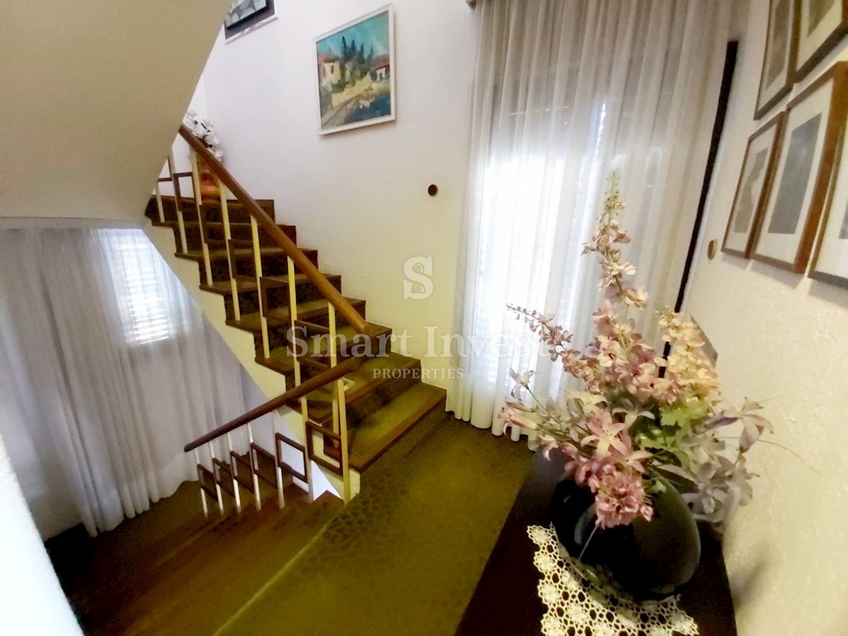 OPATIJA - IKA, Semi-detached house of 195 m2 with panoramic sea view