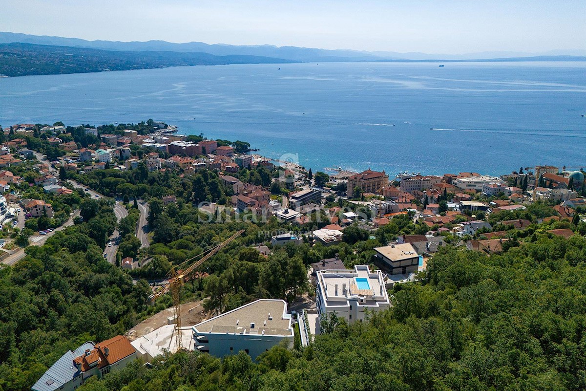 ABBAZIA, appartamento trilocale con vista mare e piscina comune