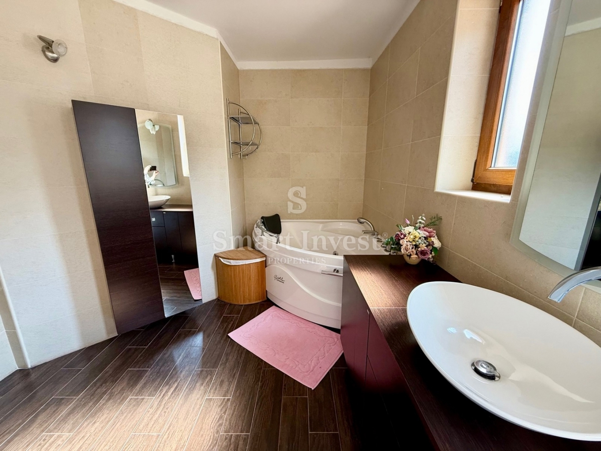 IČIĆI - POLJANE, casa indipendente con piscina