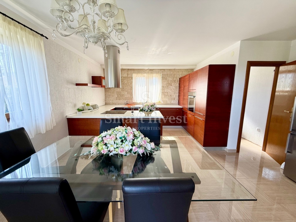 IČIĆI - POLJANE, casa indipendente con piscina