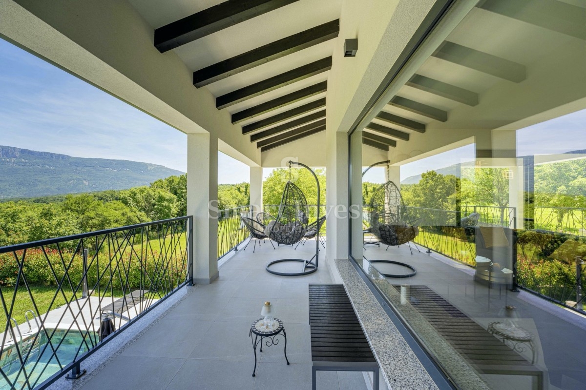 LABIN - RABAC, nuova villa moderna con piscina, a 7 km dal mare