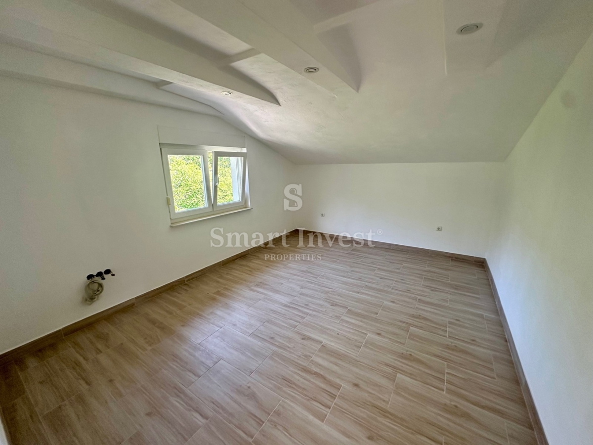 ABBAZIA - RUKAVAC, casa indipendente con vista mare in posizione tranquilla