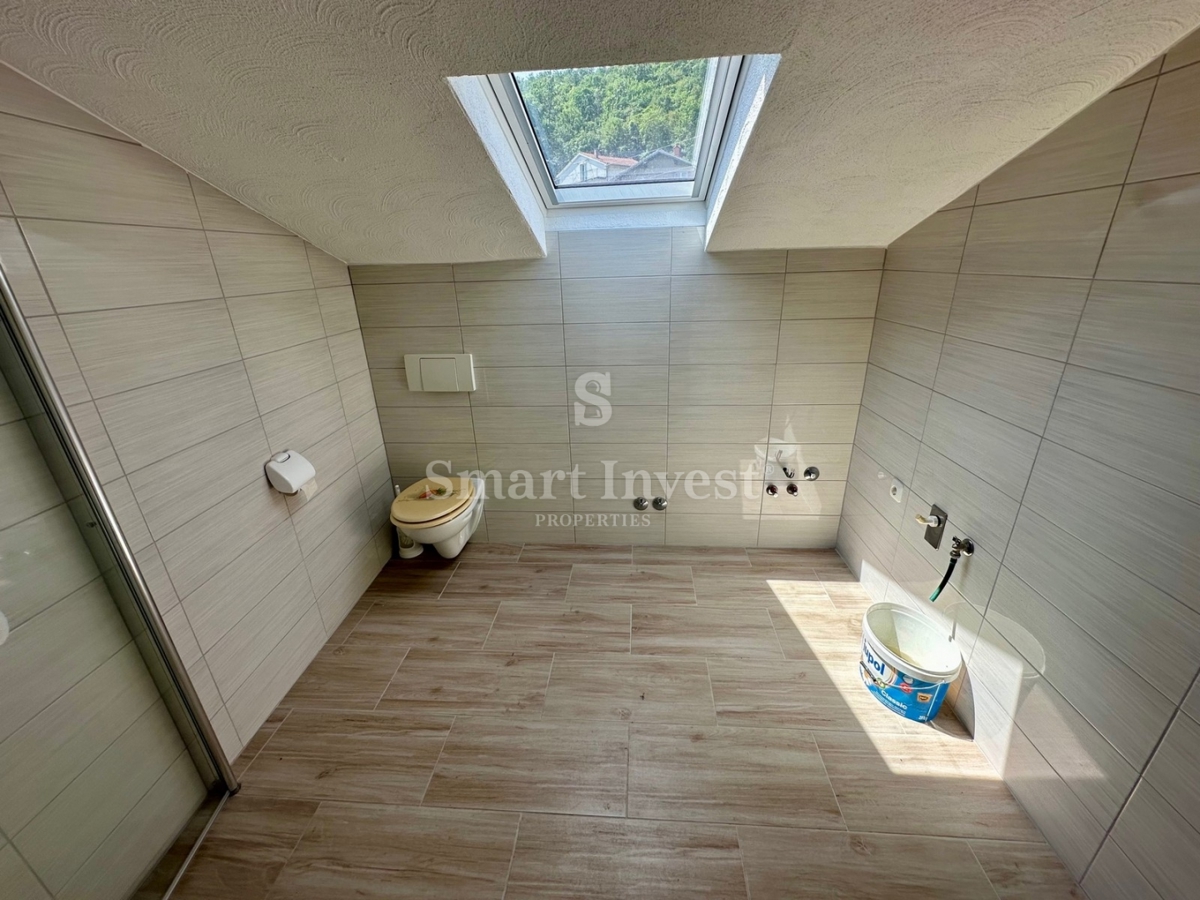 ABBAZIA - RUKAVAC, casa indipendente con vista mare in posizione tranquilla