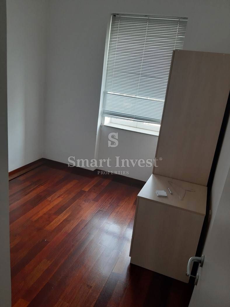 FIUME - CENTRO, spazioso appartamento con vista mare