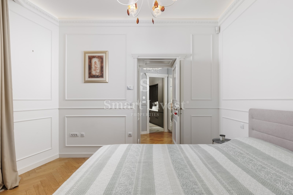 ABBAZIA, lussuoso attico in un'antica villa con parcheggio