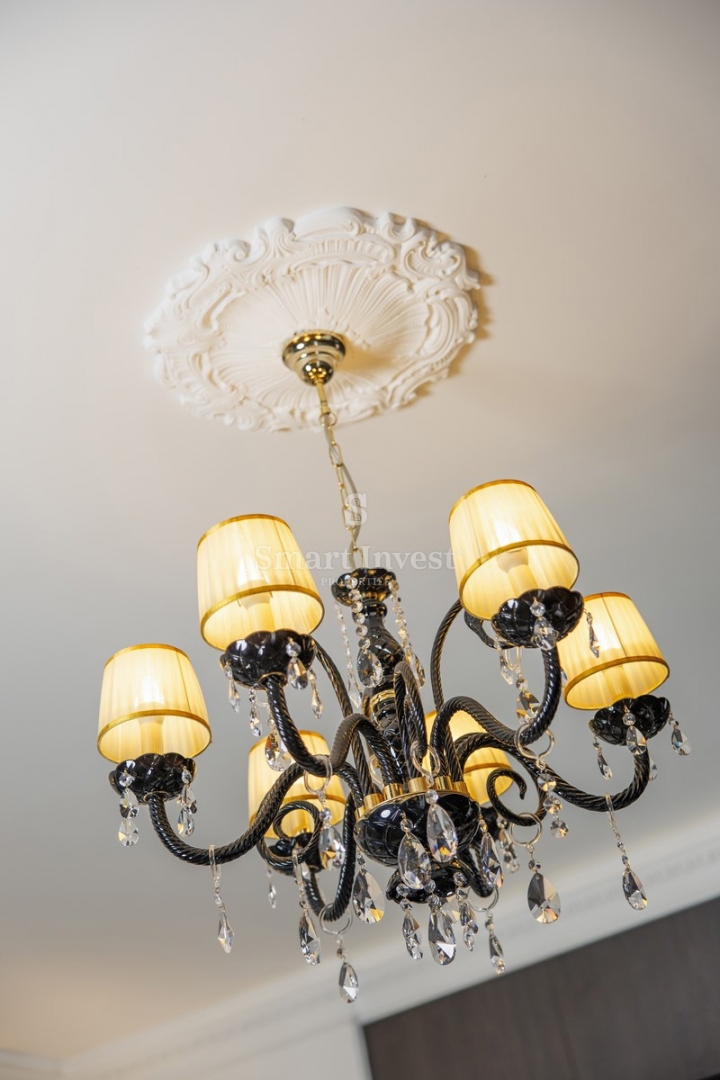 ABBAZIA, lussuoso attico in un'antica villa con parcheggio