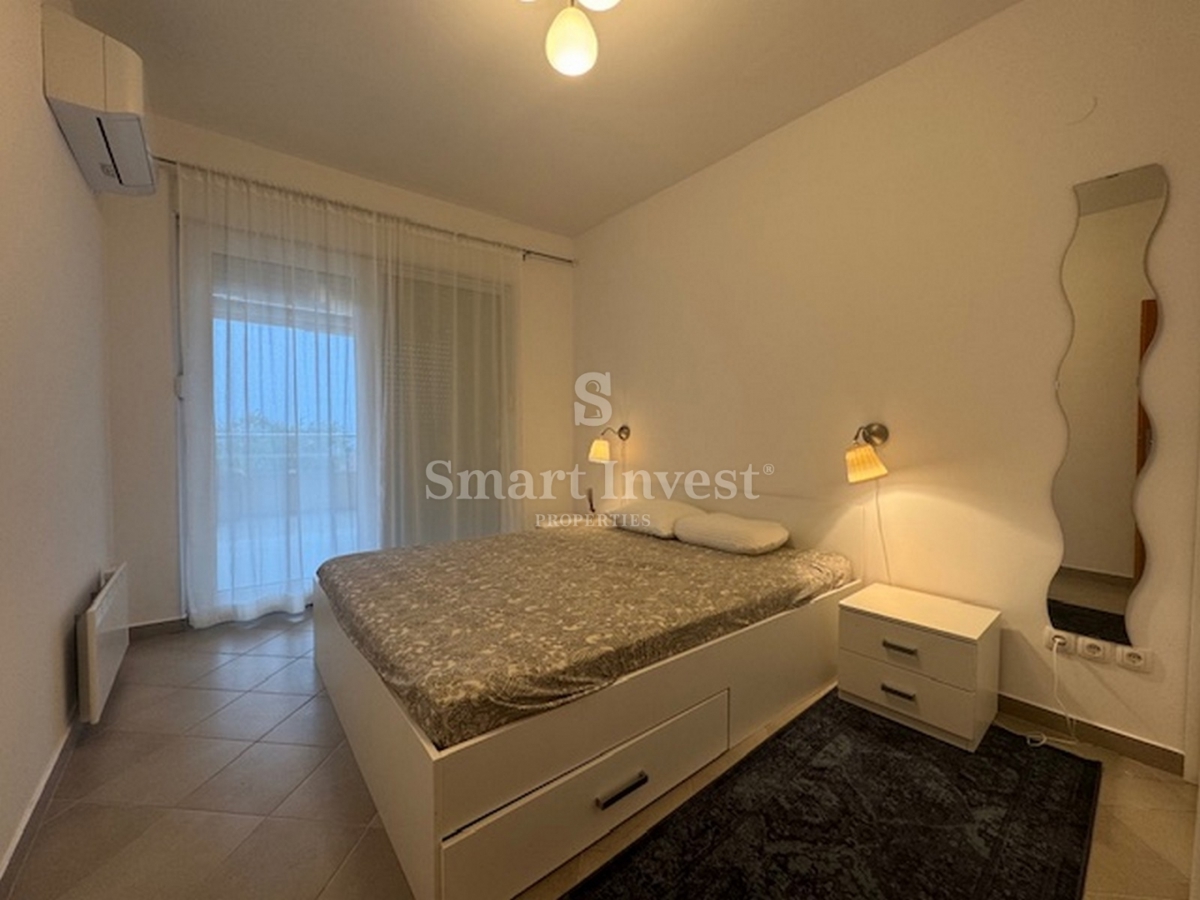 ABBAZIA, appartamento bilocale con parcheggio in edificio con piscina