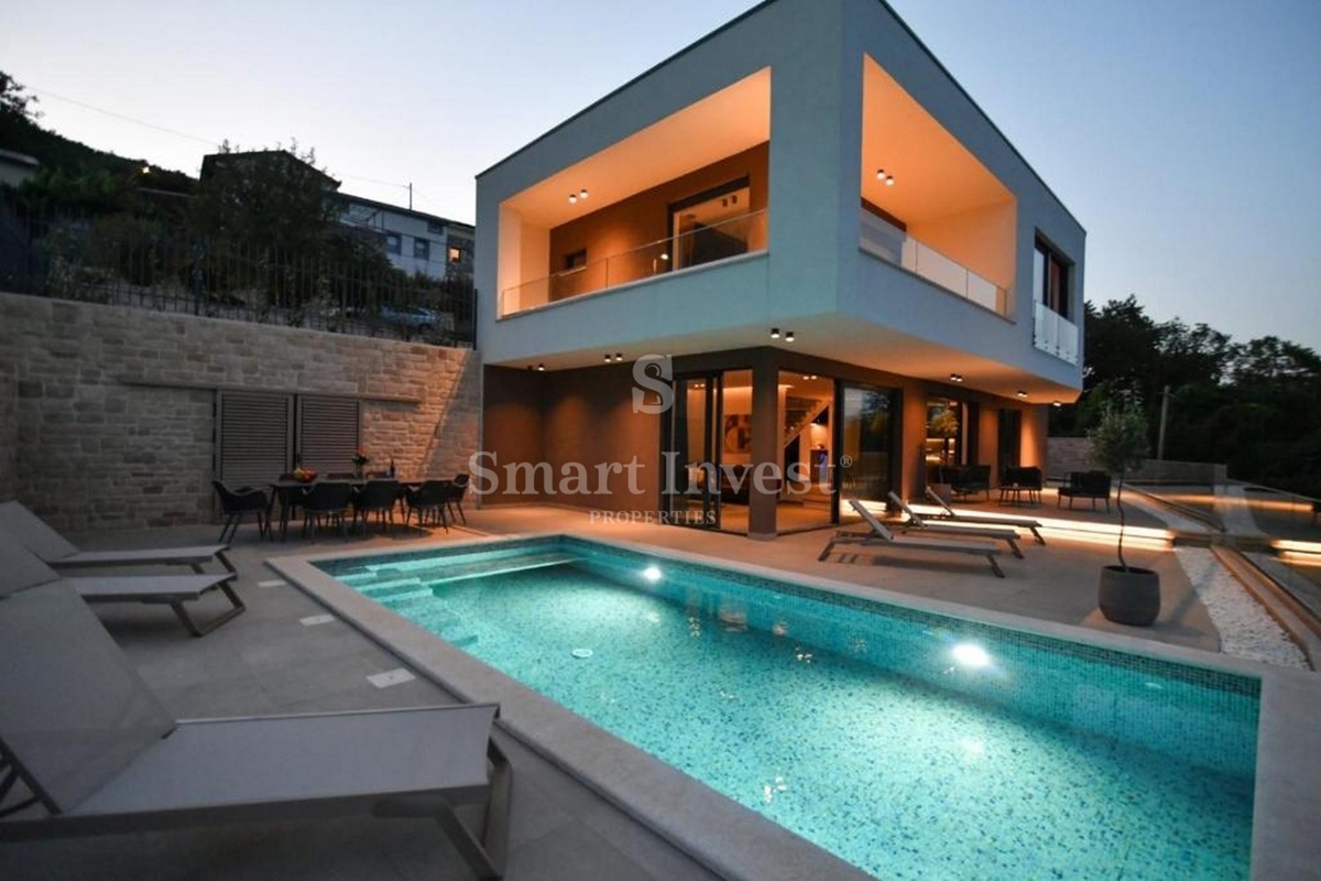 RIVIERA DI ABBAZIA, moderna nuova villa con piscina e vista mare