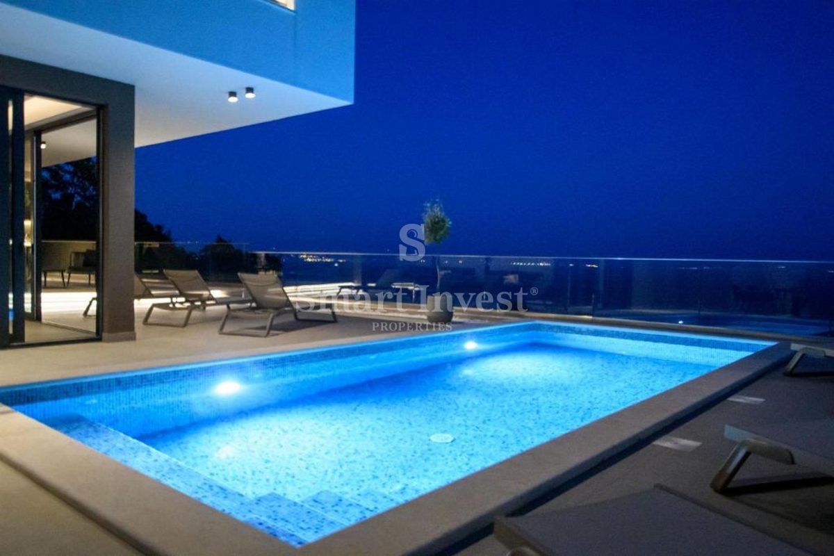 RIVIERA DI ABBAZIA, moderna nuova villa con piscina e vista mare